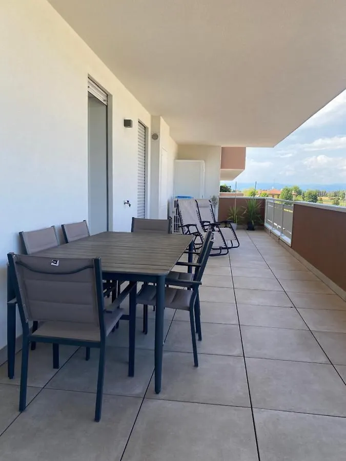 Dream House Apartment Limena 0*,